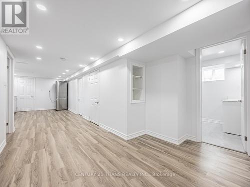 126 Flora Drive, Toronto, ON - Indoor Photo Showing Bathroom