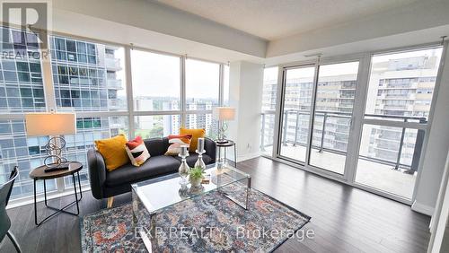 1702 - 30 Meadowglen Place E, Toronto, ON - Indoor Photo Showing Living Room