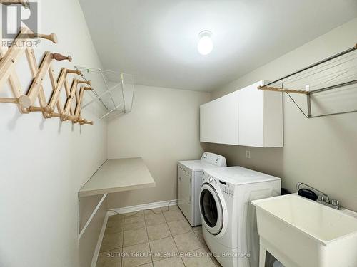 131 Prince William Way, Barrie, ON - Indoor Photo Showing Laundry Room