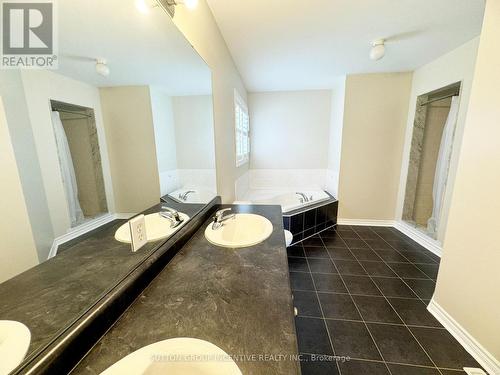 131 Prince William Way, Barrie, ON - Indoor Photo Showing Bathroom