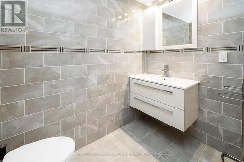39 - 1055 Shawnmarr Road, Mississauga, ON - Indoor Photo Showing Bathroom