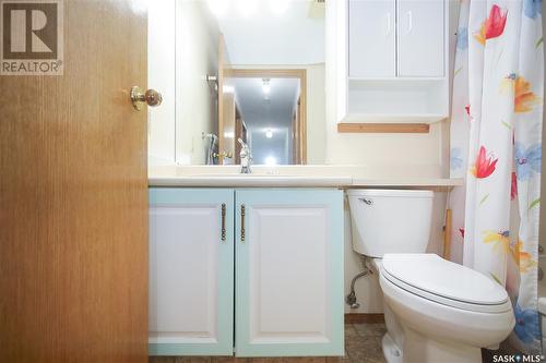 206 3220 33Rd Street W, Saskatoon, SK - Indoor Photo Showing Bathroom