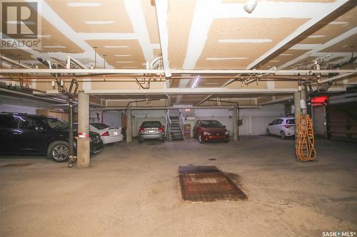 206 3220 33Rd Street W, Saskatoon, SK - Indoor Photo Showing Garage