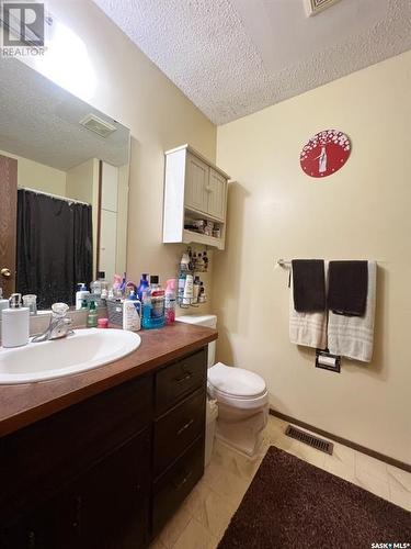 217 Pelletier Drive, Swift Current, SK - Indoor Photo Showing Bathroom