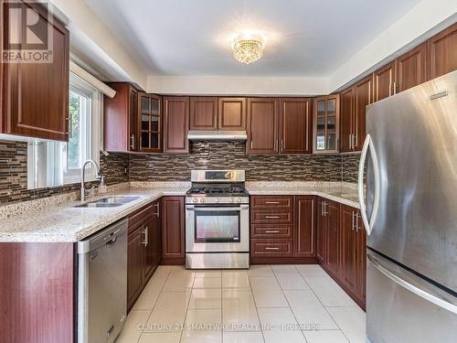 4206 Credit Pointe Drive, Mississauga, ON - Indoor Photo Showing Kitchen With Double Sink