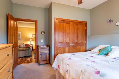 922 Redstone Drive, Rossland, BC - Indoor Photo Showing Bedroom