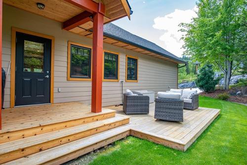 922 Redstone Drive, Rossland, BC - Outdoor With Deck Patio Veranda With Exterior