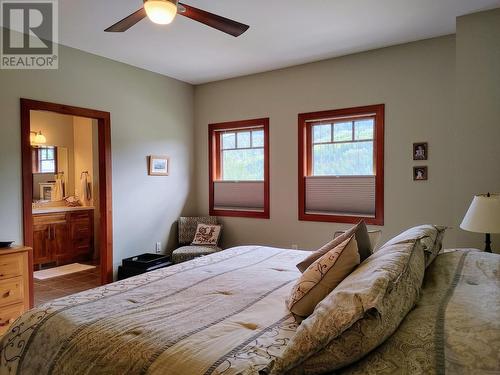 922 Redstone Drive, Rossland, BC - Indoor Photo Showing Bedroom