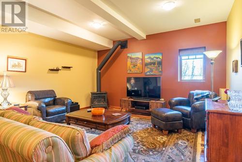 922 Redstone Drive, Rossland, BC - Indoor Photo Showing Living Room With Fireplace