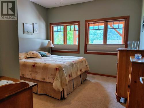 922 Redstone Drive, Rossland, BC - Indoor Photo Showing Bedroom