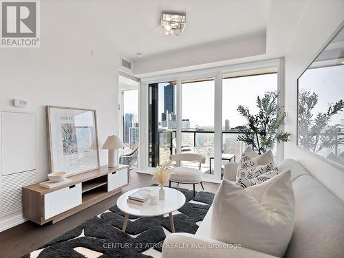 2503 - 488 University Avenue, Toronto, ON - Indoor Photo Showing Living Room