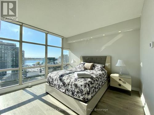 1009 - 35 Mariner Terrace, Toronto (Waterfront Communities), ON - Indoor Photo Showing Bedroom