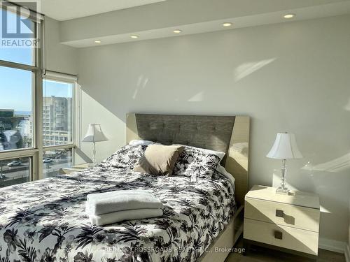 1009 - 35 Mariner Terrace, Toronto (Waterfront Communities), ON - Indoor Photo Showing Bedroom