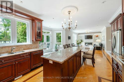 174 Burnhamthorpe Road, Toronto, ON - Indoor Photo Showing Kitchen With Double Sink