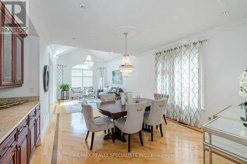 174 Burnhamthorpe Road, Toronto W08, ON - Indoor Photo Showing Dining Room