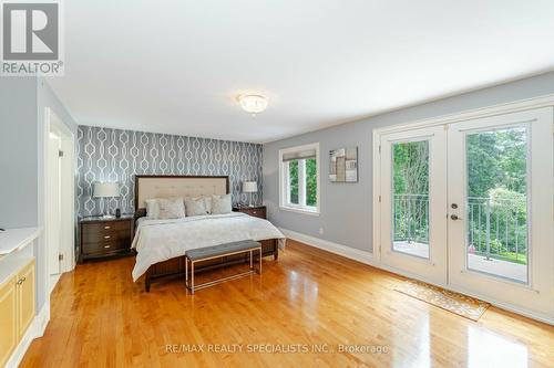 174 Burnhamthorpe Road, Toronto W08, ON - Indoor Photo Showing Bedroom