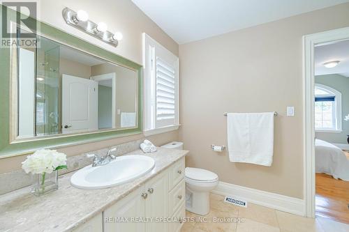 174 Burnhamthorpe Road, Toronto W08, ON - Indoor Photo Showing Bathroom