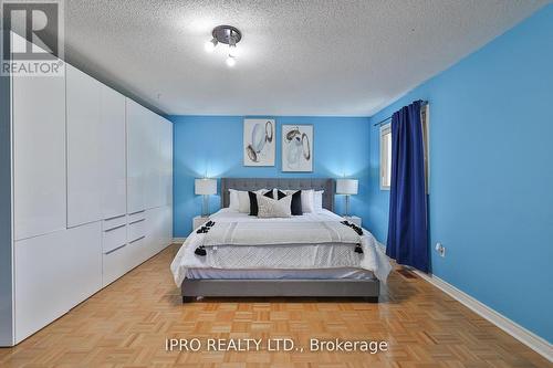31 Eastbrook Way, Brampton, ON - Indoor Photo Showing Bedroom