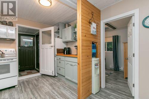 709 Bruce Road 13, Saugeen Indian Reserve 29, ON - Indoor Photo Showing Kitchen