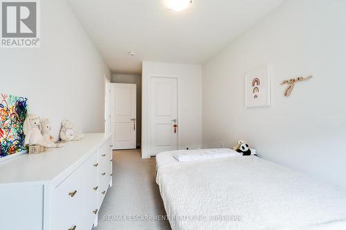 32 Greenwich Avenue, Hamilton, ON - Indoor Photo Showing Bedroom