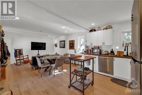 325 Hinchey Avenue Unit#C, Ottawa, ON - Indoor Photo Showing Kitchen