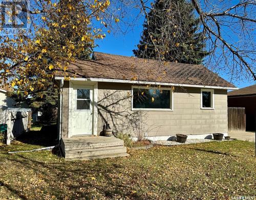 214 3Rd Avenue W, Watrous, SK - Outdoor