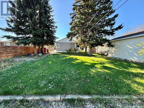 214 3Rd Avenue W, Watrous, SK - Outdoor