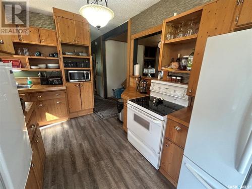 Bell Acreage Se16-6-7-2, Benson Rm No. 35, SK - Indoor Photo Showing Kitchen