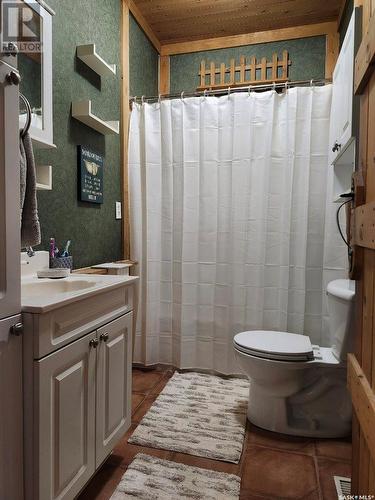 Bell Acreage Se16-6-7-2, Benson Rm No. 35, SK - Indoor Photo Showing Bathroom