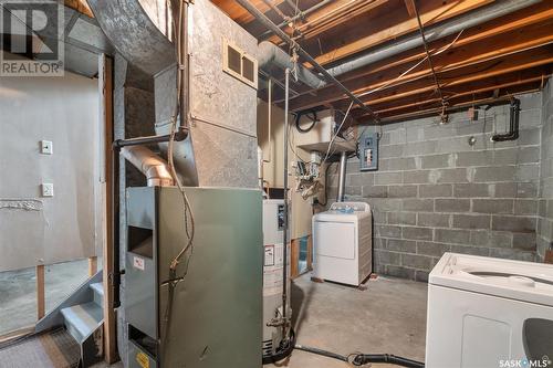 213 10Th Street E, Prince Albert, SK - Indoor Photo Showing Laundry Room