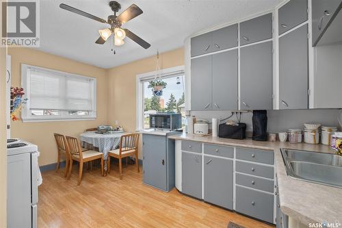 213 10Th Street E, Prince Albert, SK - Indoor Photo Showing Kitchen With Double Sink