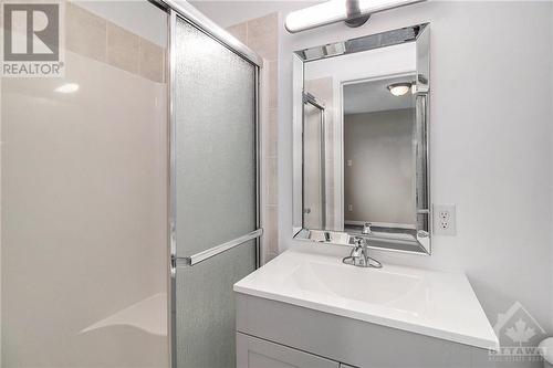 Primary 3-Piece Ensuite Bathroom - 370 Moffatt Pond Court, Ottawa, ON - Indoor Photo Showing Bathroom