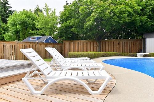 3 Suter Crescent, Dundas, ON - Outdoor With In Ground Pool