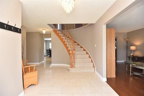 3 Suter Crescent, Dundas, ON - Indoor Photo Showing Other Room