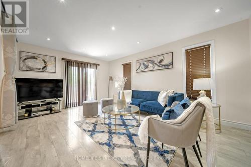 81 Desert Sand Drive, Brampton, ON - Indoor Photo Showing Living Room