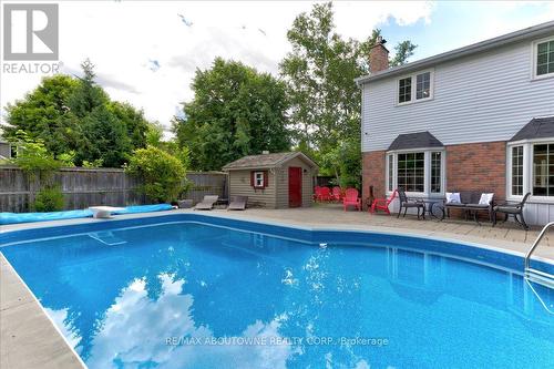 865 Anderson Avenue, Milton (Timberlea), ON - Outdoor With In Ground Pool With Backyard