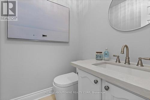 865 Anderson Avenue, Milton (Timberlea), ON - Indoor Photo Showing Bathroom