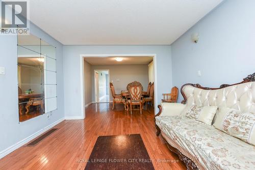 29 Rainforest Drive, Brampton (Sandringham-Wellington), ON - Indoor Photo Showing Living Room