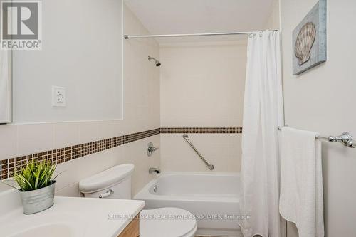 34 Lauderdale Road, Brampton, ON - Indoor Photo Showing Bathroom