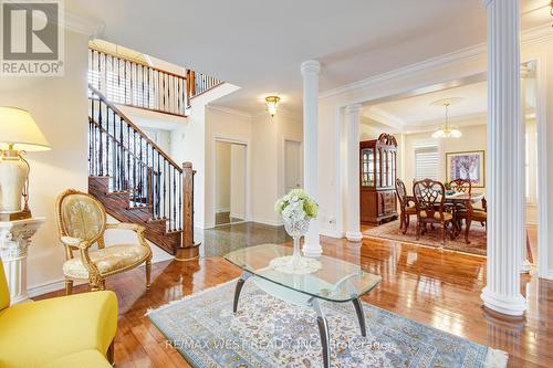 9 Brass Drive, Richmond Hill (Jefferson), ON - Indoor Photo Showing Living Room