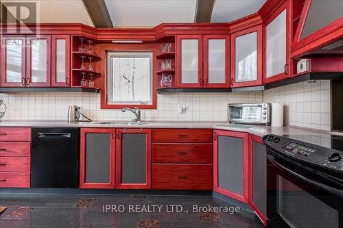 9 Raven Hill Drive, Tiny, ON - Indoor Photo Showing Kitchen