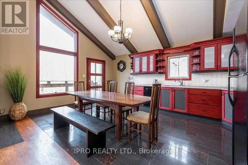 9 Raven Hill Drive, Tiny, ON - Indoor Photo Showing Dining Room