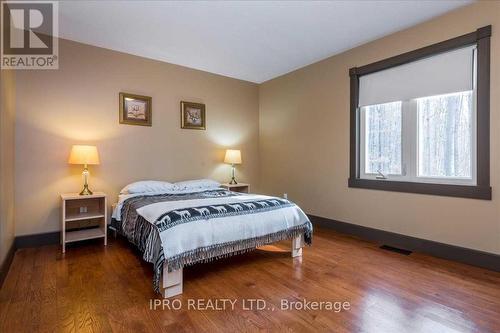 9 Raven Hill Drive, Tiny, ON - Indoor Photo Showing Bedroom