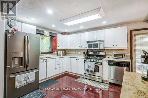 6 Elm Lane, Tiny, ON - Indoor Photo Showing Kitchen