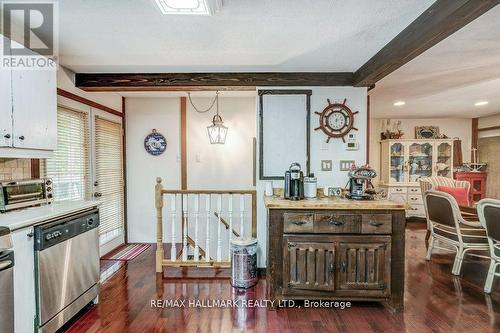 6 Elm Lane, Tiny, ON - Indoor Photo Showing Kitchen