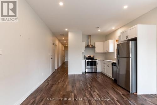 504 English Street, London, ON - Indoor Photo Showing Kitchen