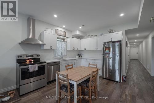 504 English Street, London, ON - Indoor Photo Showing Kitchen