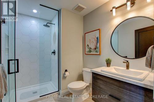 26 Huron Street, Lambton Shores (Grand Bend), ON - Indoor Photo Showing Bathroom