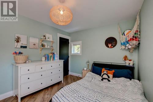 26 Huron Street, Lambton Shores (Grand Bend), ON - Indoor Photo Showing Bedroom