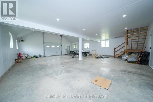 75836C London Road, Huron East, ON - Indoor Photo Showing Garage